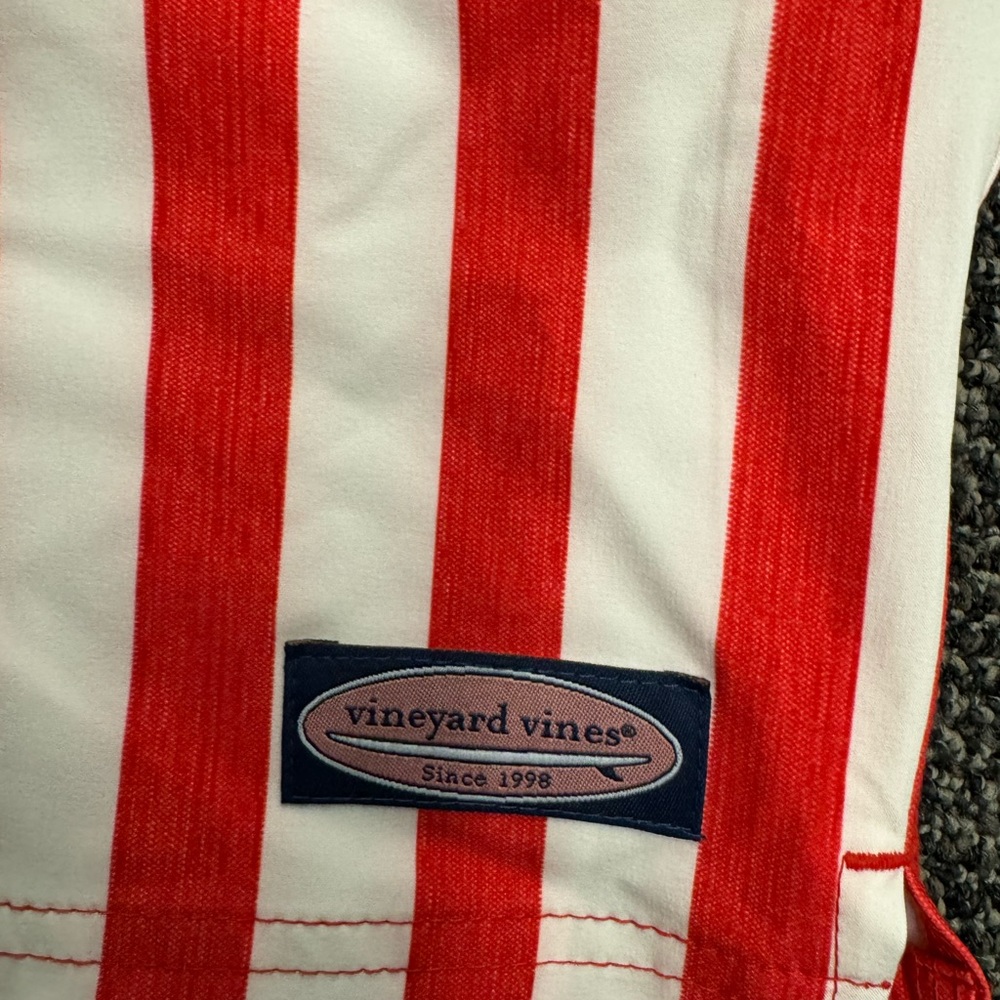 Vineyard‎ Vines Striped Shorts - Picture 2 of 8